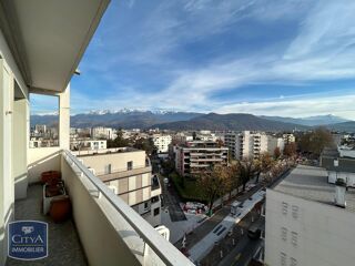  Appartement  vendre 2 pices 77 m