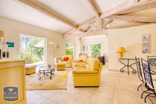  Villa  vendre 6 pices 150 m