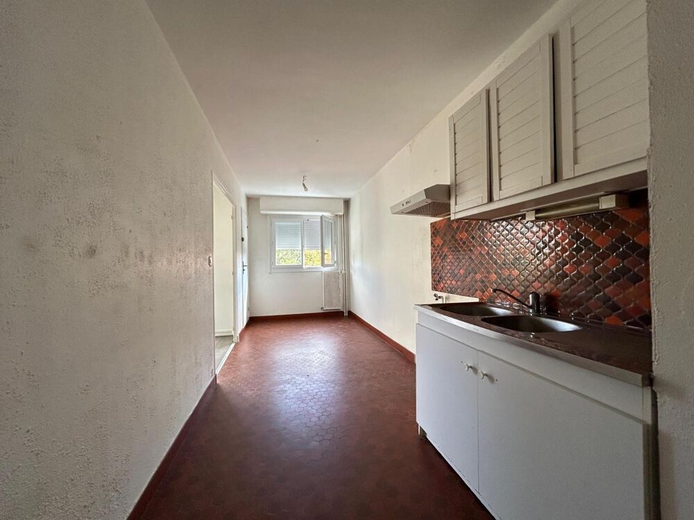 VENTE d'un t3 71m² avec cave et balcon - À VENDRE T3 1er....