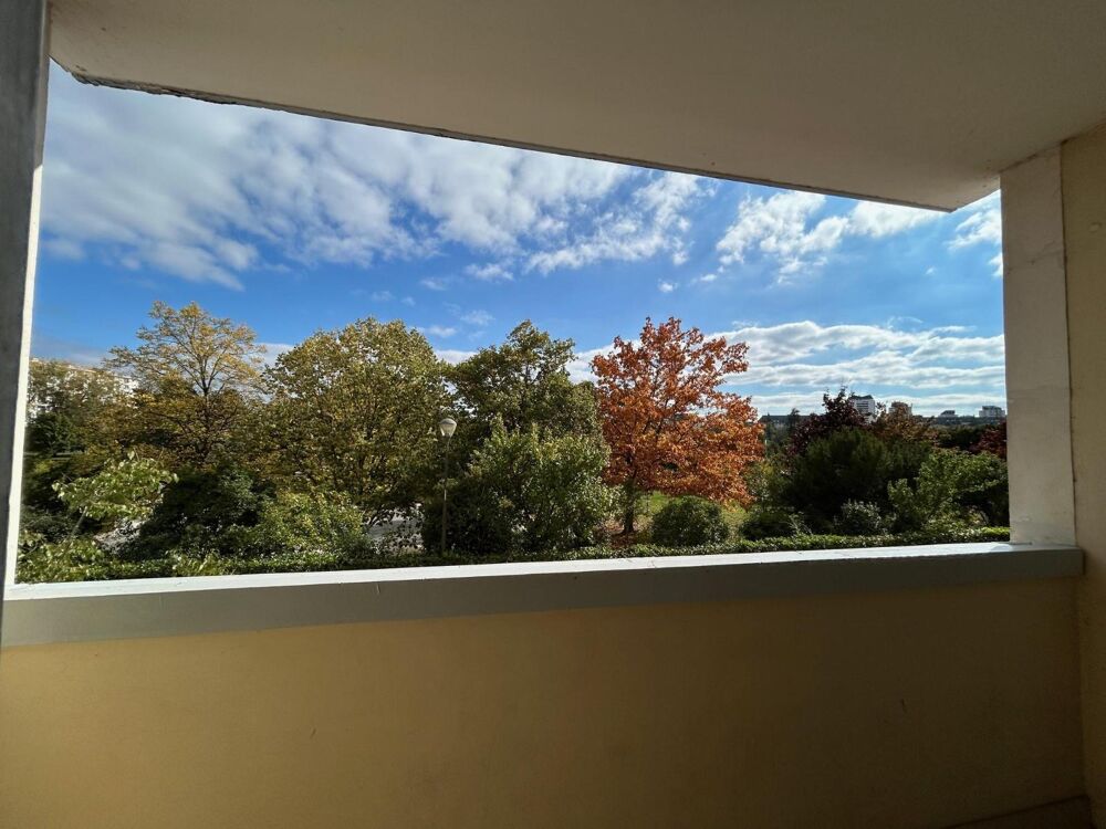 VENTE d'un t3 71m² avec cave et balcon - À VENDRE T3 1er....