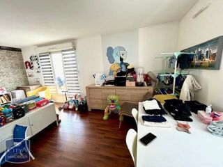  Appartement  vendre 4 pices 77 m