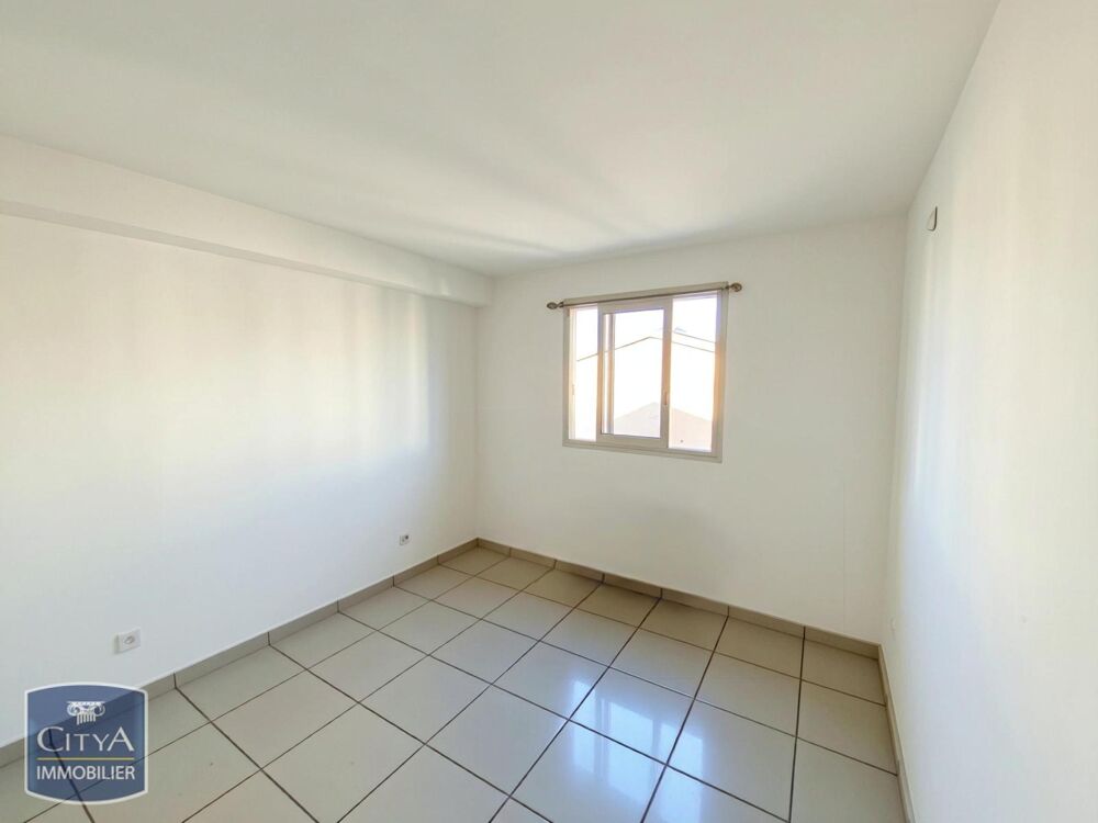 Vente d'un appartement T2 de 42 m² à Piton Saint-Leu - E....