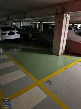  Parking / Garage � vendre 