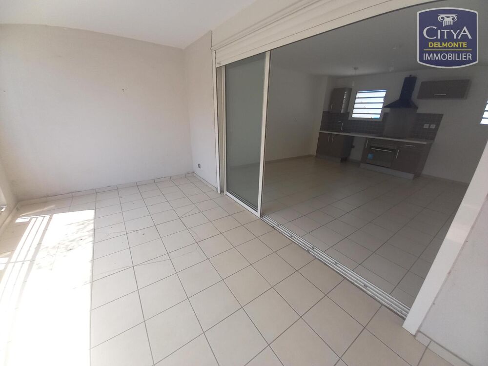 VENTE d'un appartement T2 (48 m²) avec varangue de 14 m²....