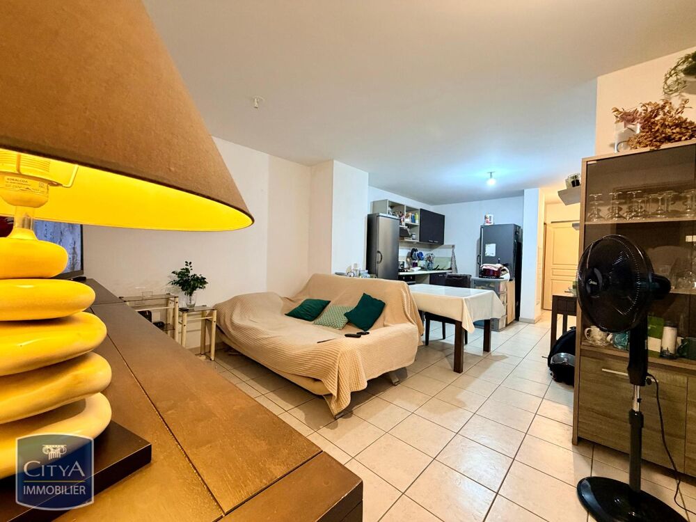 Appartement 3 pièces 54 m² · à Saint-Denis · 54 m² · 121 000 €