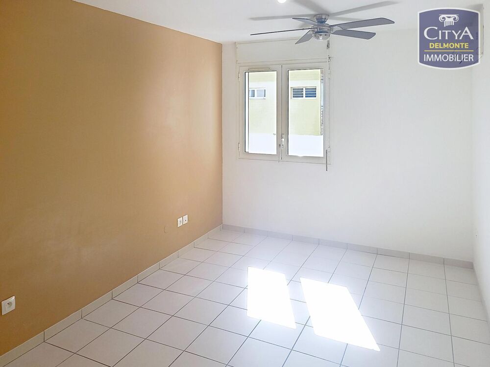 vente Appartement - 2 pièce(s) - 48 m² Saint-Pierre (97410)