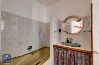  Maison  vendre 8 pices 222 m