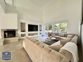  Maison  vendre 13 pices 360 m