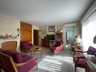  Villa  vendre 8 pices 222 m