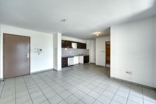 vente Appartement - 3 pièce(s) - 58 m² Saint-Pierre (97410)