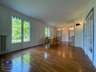  Maison  vendre 8 pices 190 m