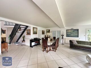  Maison  vendre 9 pices 249 m