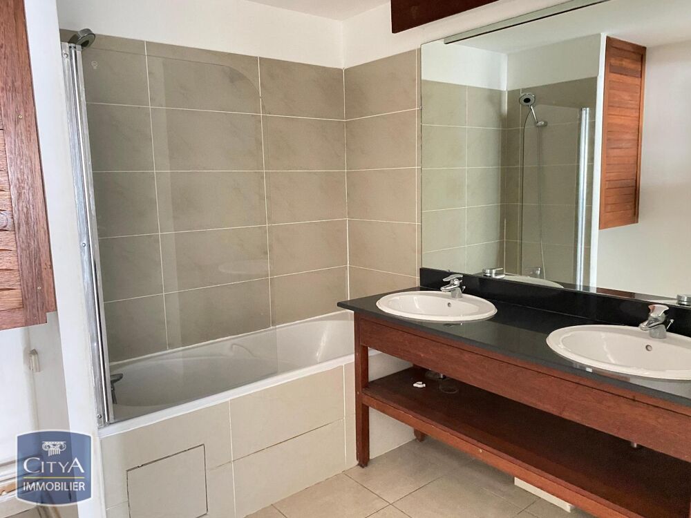 vente Appartement - 5 pièce(s) - 90 m² Sainte-Clotilde (97490)