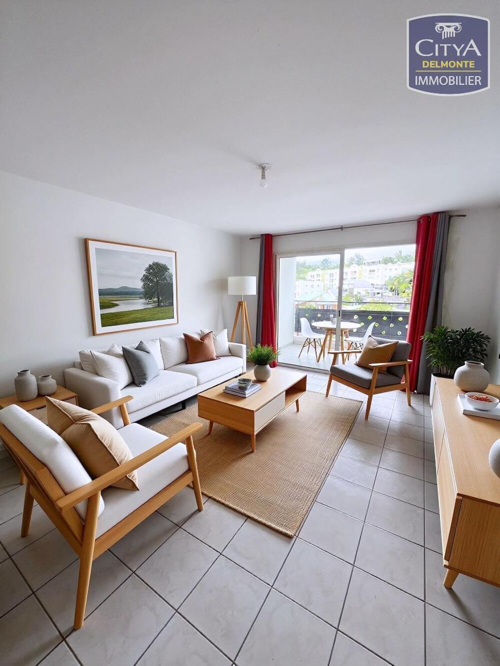 VENTE d'un appartement T4 (74 m²) avec garage à Le Tampo....