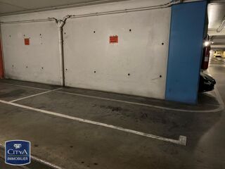  Parking / Garage  vendre 