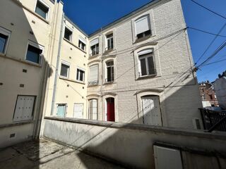  Immeuble  vendre 211 m