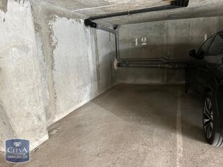  Parking / Garage � vendre 