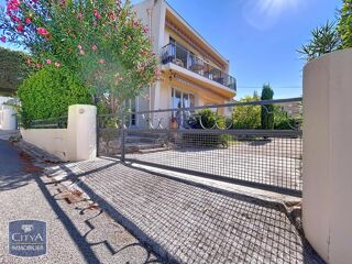  Villa  vendre 6 pices 142 m