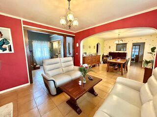  Maison  vendre 6 pices 240 m