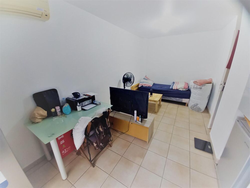 VENTE d'un studio idéalement situé en plein centre-ville....