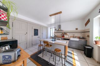  Maison  vendre 5 pices 221 m