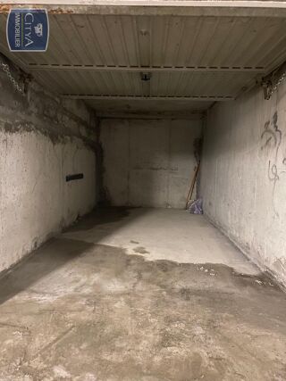  Parking / Garage  vendre 15 m