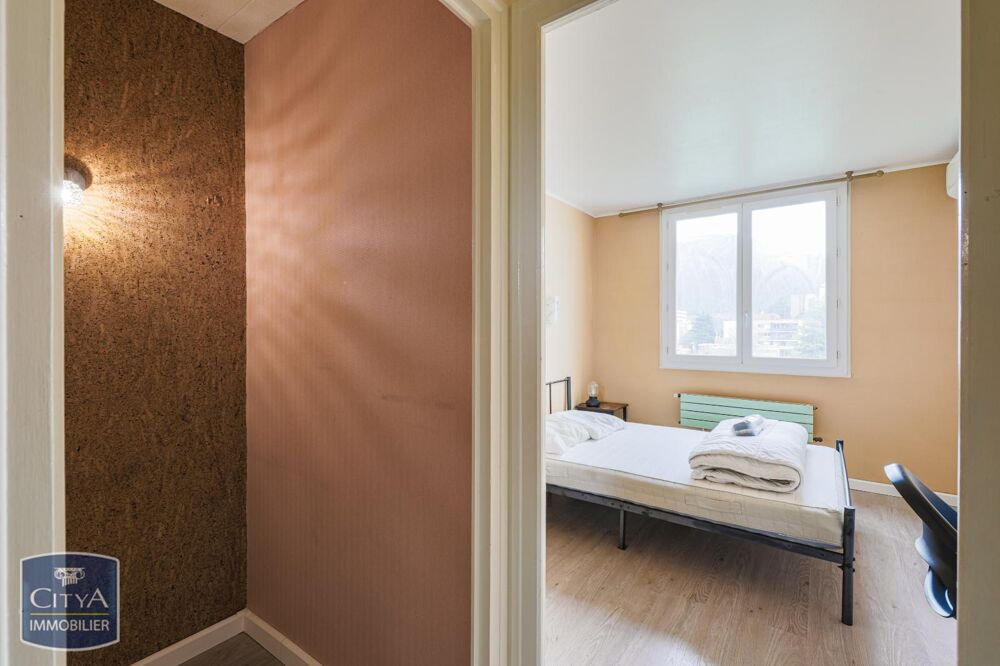 vente Appartement - 5 pièce(s) - 85 m² Saint-Martin-d'Hères (38400)