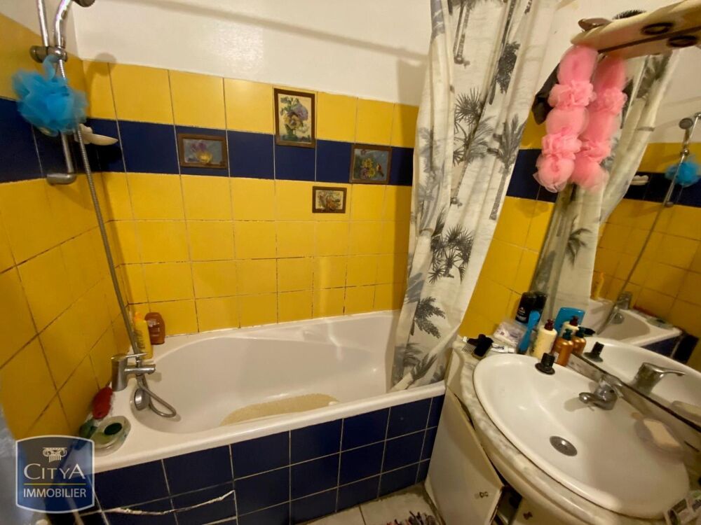 À vendre : appartement loué (varangue et parking, idéale....