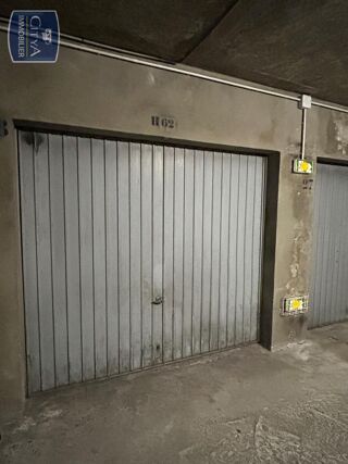  Parking / Garage  vendre 