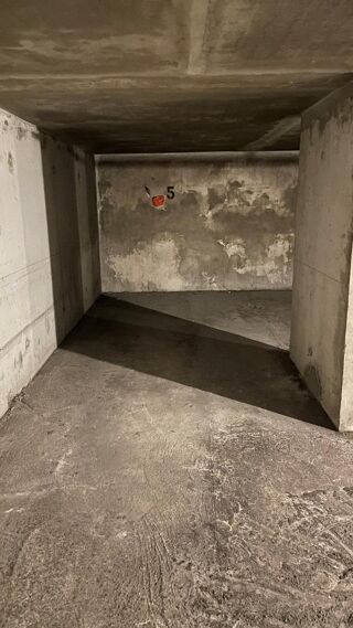  Parking / Garage � vendre 