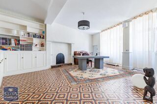  Maison � vendre 9 pi�ces 340 m�