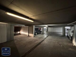  Parking / Garage  vendre 