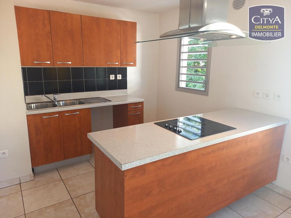 VENTE d'un appartement T4 en duplex (76 m²) avec varangu....