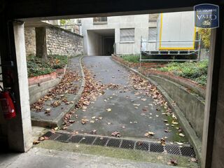  Parking / Garage  vendre 