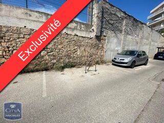  Parking / Garage  vendre 12 m