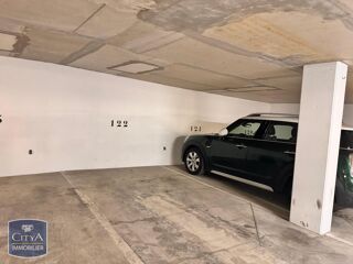  Parking / Garage � vendre 