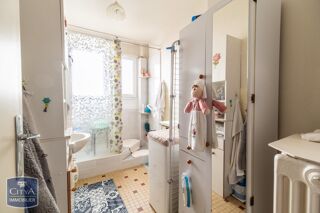  Appartement  vendre 4 pices 84 m