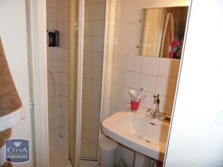  Immeuble � vendre 328 m�