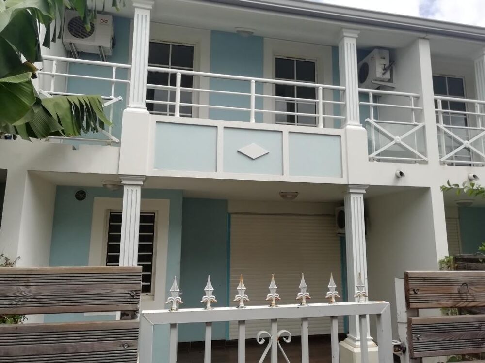 vente Maison - 3 pièce(s) - 62 m² Saint-Pierre (97410)