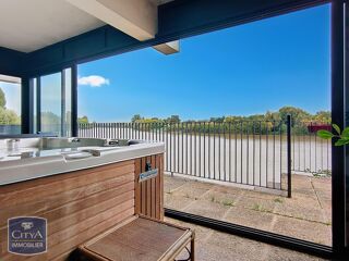  Maison  vendre 9 pices 370 m