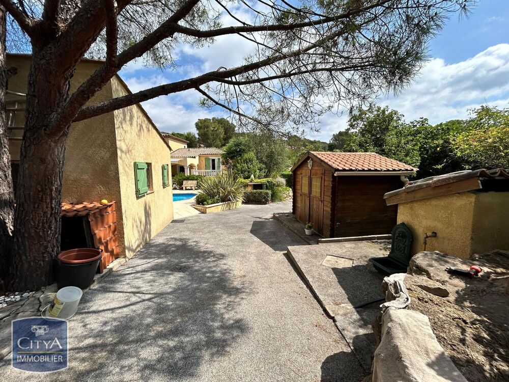 � vendre  Villa Saint-Rapha�l (83700)