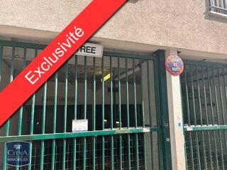  Parking / Garage  vendre 