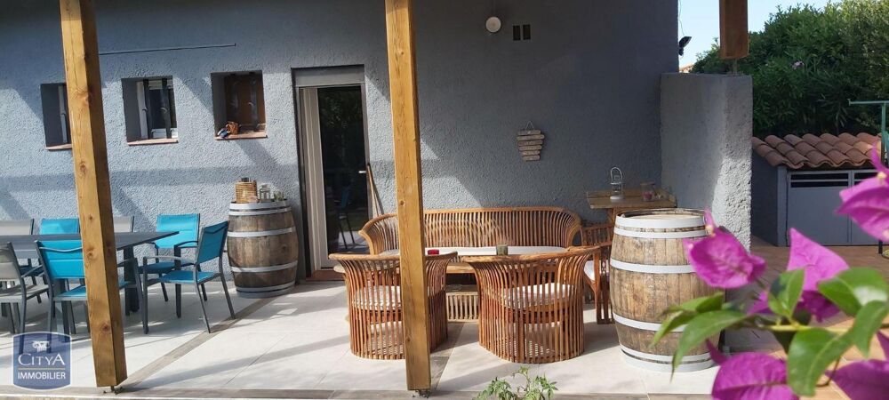 Vente d'une villa 7 pièces avec piscine et garage. - À V....
