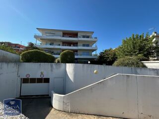  Parking / Garage  vendre 