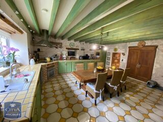  Maison  vendre 11 pices 374 m