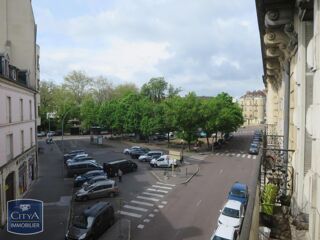  Immeuble � vendre 308 m�