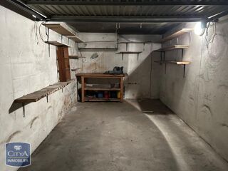  Parking / Garage  vendre 