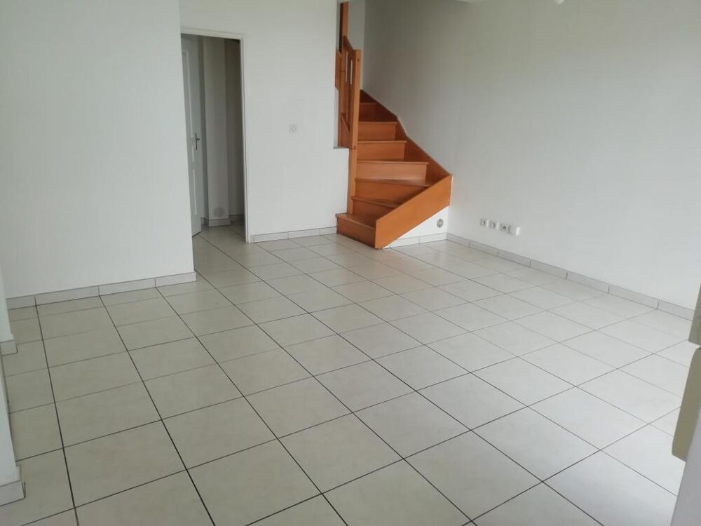 À vendre : Maisonnette T3 duplex (62 m²) à la Ligne des ....