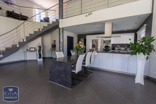  Villa  vendre 7 pices 235 m