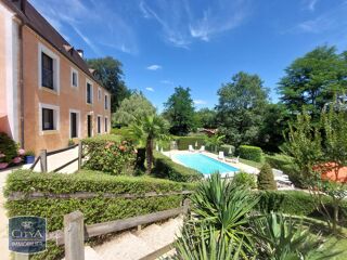  Maison  vendre 9 pices 240 m